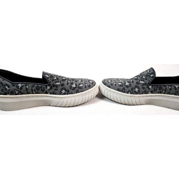 Sofft Gray Sneakers Leopard Print Slip-On, Size 7 1/2M‎ - Picture 4 of 7